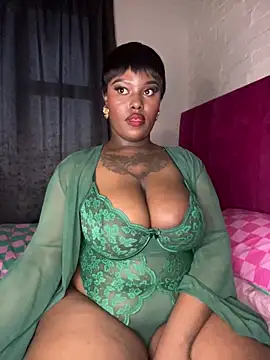 QUEEN_NOBUHLE_FEMDOM_777's sex show image