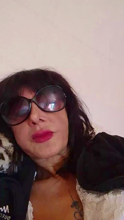Farfallina73520's sex show image