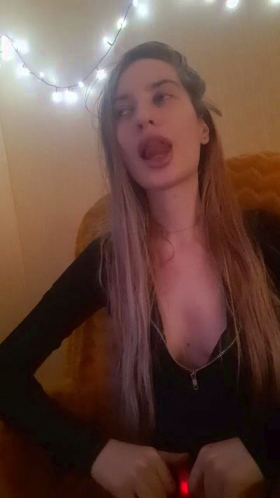 Elzakom's sex show image