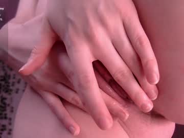 Изображение секс-шоу модели caramelangels Изображение секс-шоу модели caramelangels