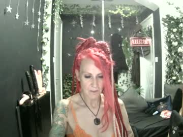 saucysky's sex show image