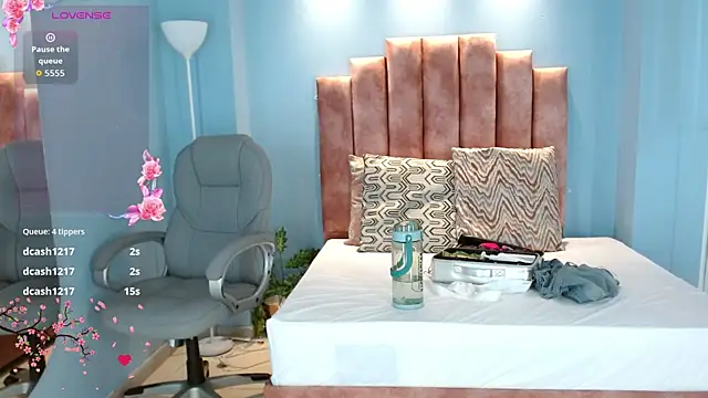 Milaa_Star_'s sex show image