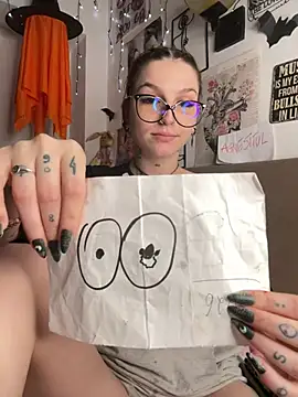 MoonAgnes's sex show image