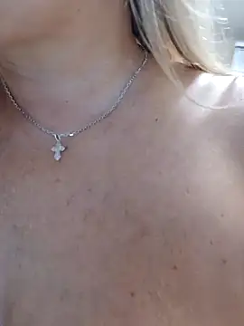 Liana_MilfHot's sex show image