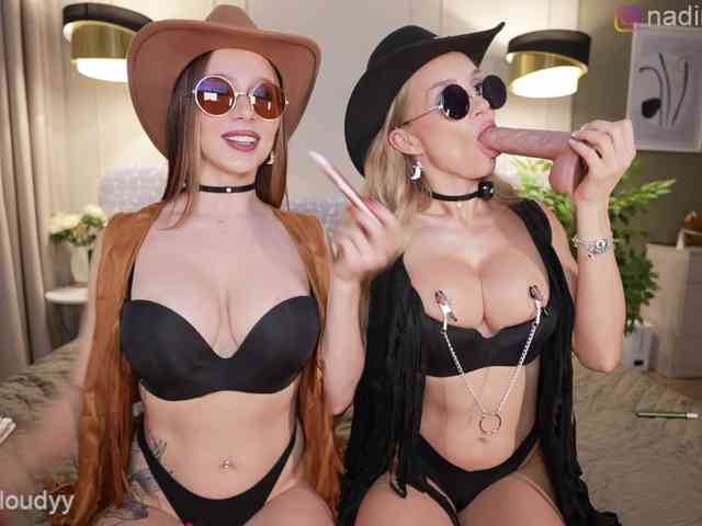 WhoreRobot's sex show image