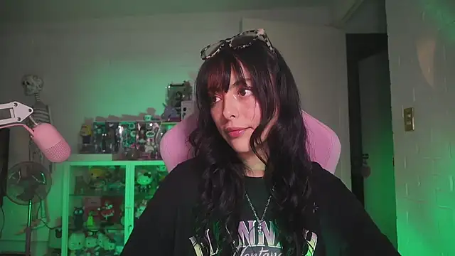 kaithra's sex show image