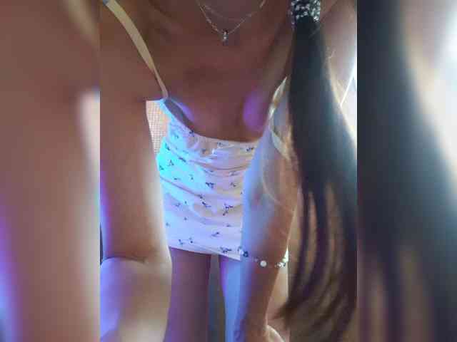Изображение секс-шоу модели SexyQueen333 Изображение секс-шоу модели SexyQueen333