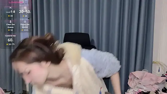 Momo-999's sex show image