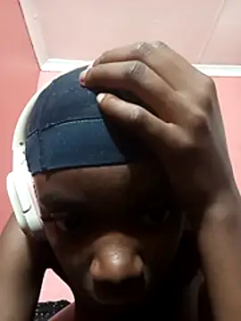 Изображение секс-шоу модели PetiteDoll_06