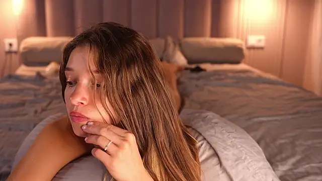 UdelaHathorne's sex show image