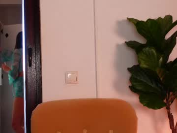 ninacrystal's sex show image