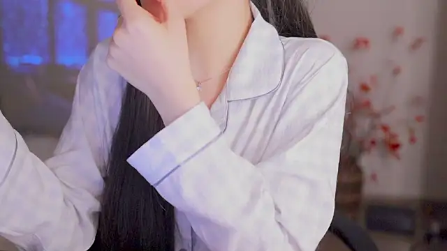 Изображение секс-шоу модели SpiderIily