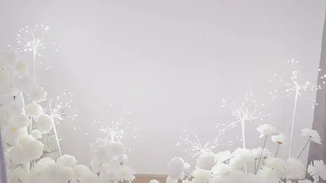 SpiderIily's sex show image