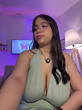 Изображение секс-шоу модели tati_reyess Изображение секс-шоу модели tati_reyess