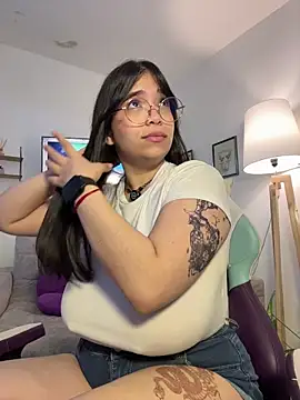 Изображение секс-шоу модели tati_reyess Изображение секс-шоу модели tati_reyess