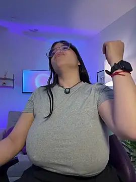 Изображение секс-шоу модели tati_reyess Изображение секс-шоу модели tati_reyess