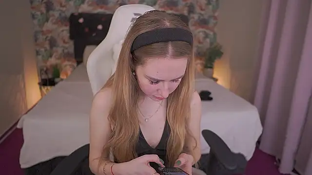 GabriellaJass's sex show image