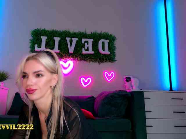 Изображение секс-шоу модели Devil2222