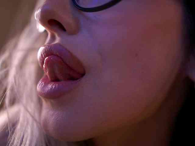 Изображение секс-шоу модели MaddieBryggs