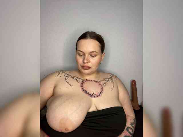 Divana-1's sex show image