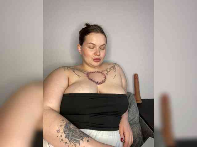 Divana-1's sex show image