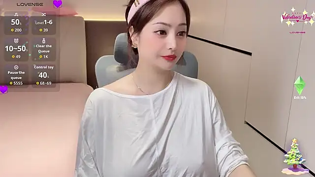 Sssssiilii's sex show image