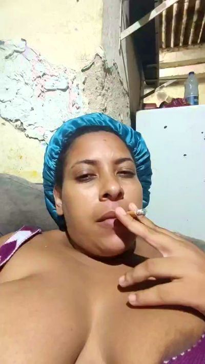 laryynife1's sex show image