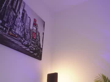 little_eli's sex show image