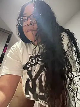 XMara's sex show image