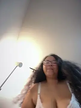 XMara's sex show image