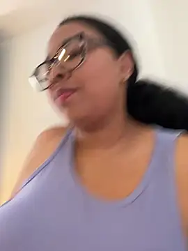 XMara's sex show image