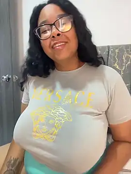 XMara's sex show image