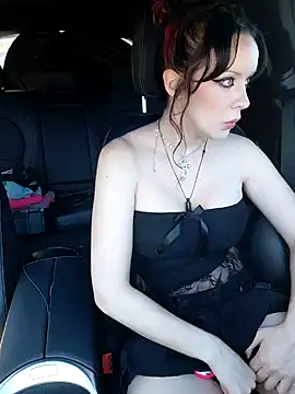 EVILYN's sex show image
