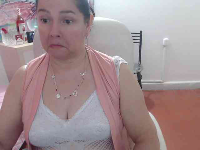 Изображение секс-шоу модели leonela Изображение секс-шоу модели leonela