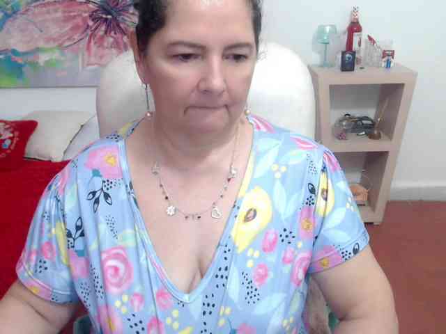 Изображение секс-шоу модели leonela Изображение секс-шоу модели leonela