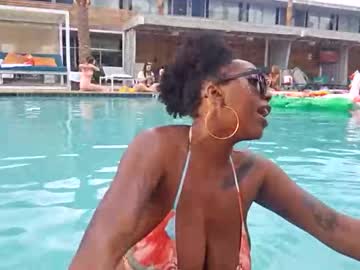 dchcco's sex show image