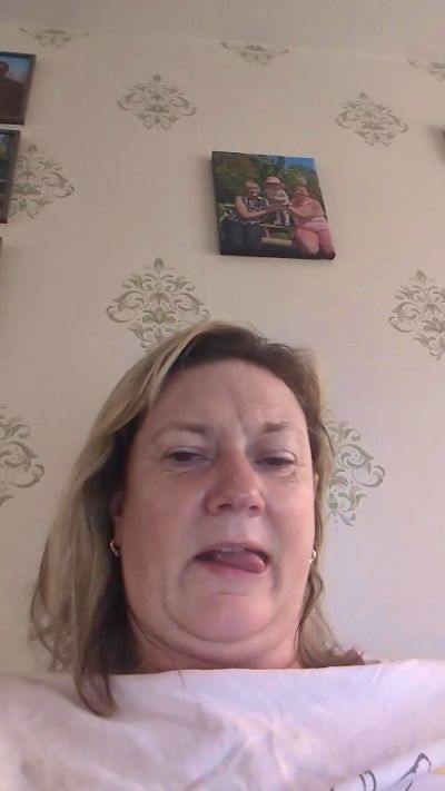 Изображение секс-шоу модели CherryWhisper Изображение секс-шоу модели CherryWhisper