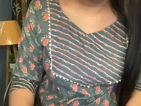 Изображение секс-шоу модели Karnaa_vail