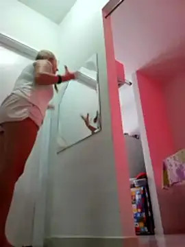 Изображение секс-шоу модели MILEIDE980 Изображение секс-шоу модели MILEIDE980