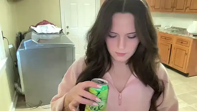 sexylilly69's sex show image