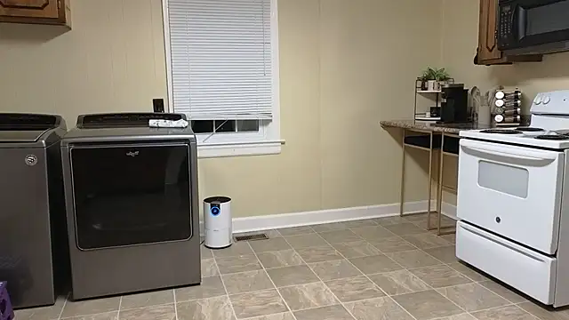 sexylilly69's sex show image sexylilly69's sex show image