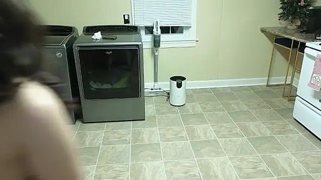 sexylilly69's sex show image sexylilly69's sex show image