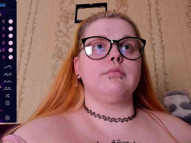 CrowDiamond's sex show image