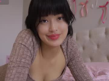 liavee's sex show image