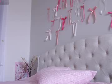 liavee's sex show image