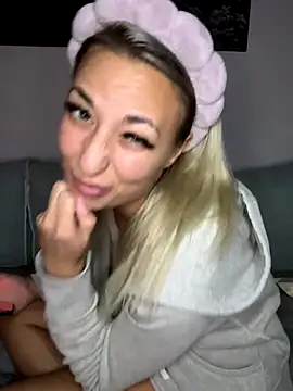 Celine_charme's sex show image