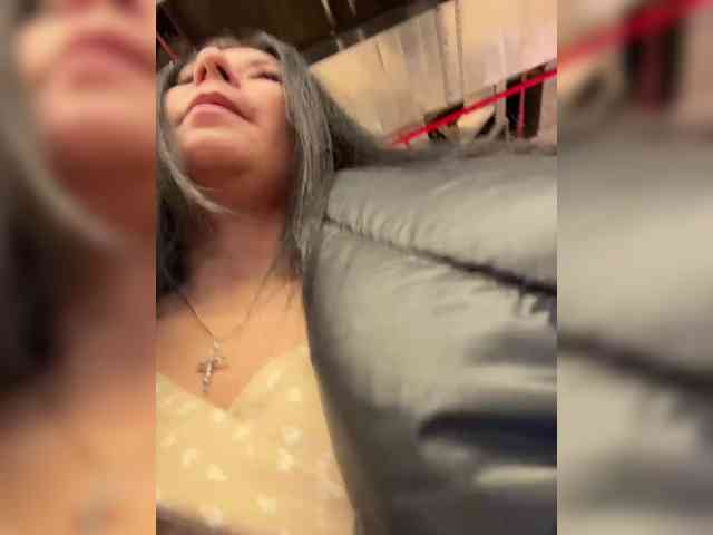 -Wild-Cat-'s sex show image