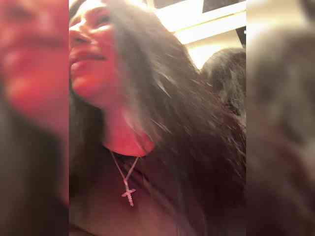 -Wild-Cat-'s sex show image