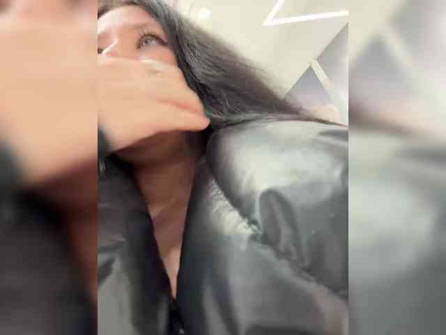 -Wild-Cat-'s sex show image