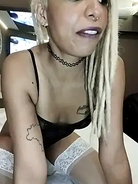 Изображение секс-шоу модели Helenoir Изображение секс-шоу модели Helenoir